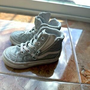 Vans Toddler size 7 sky8 Hi Zip Shoe